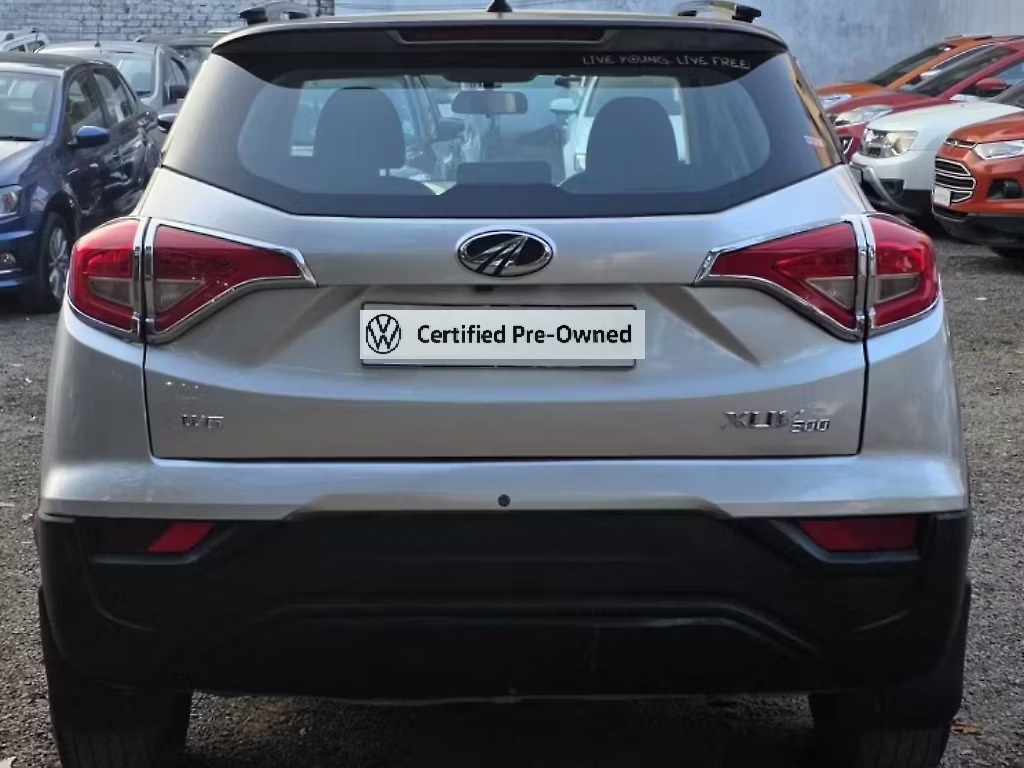 Mahindra Xuv300(2019-2020) 1.5 W6